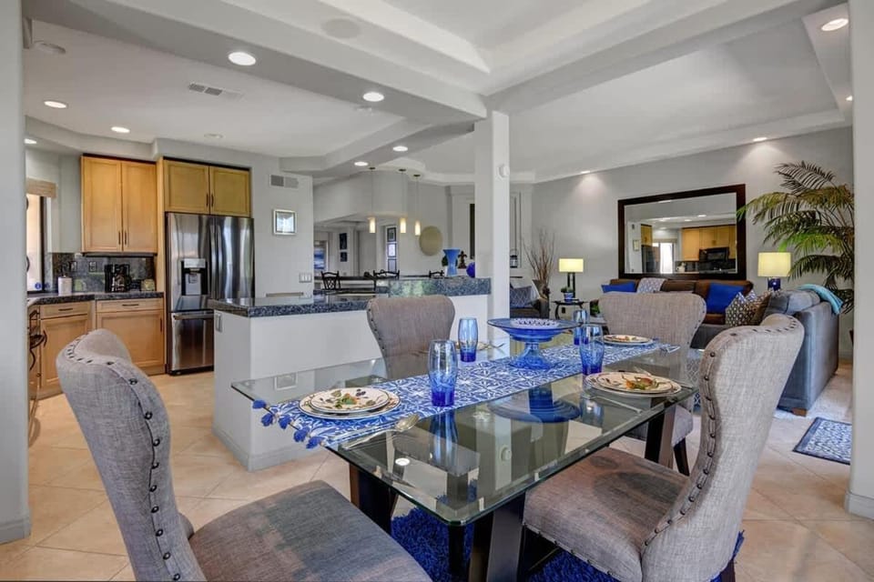 VB851 - Blue Bird - Alice Lodging House in Palm Desert