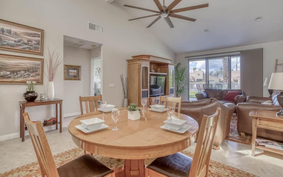 VS589 - Lite Hideaway - Alice Lodging House in Palm Desert