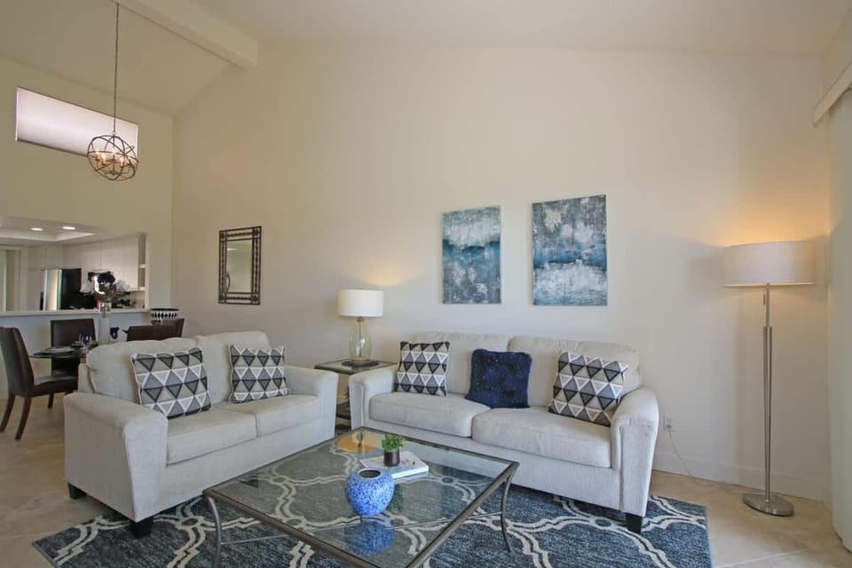 VS862 - Bloom Valley - Meredith Lodging House in Palm Desert