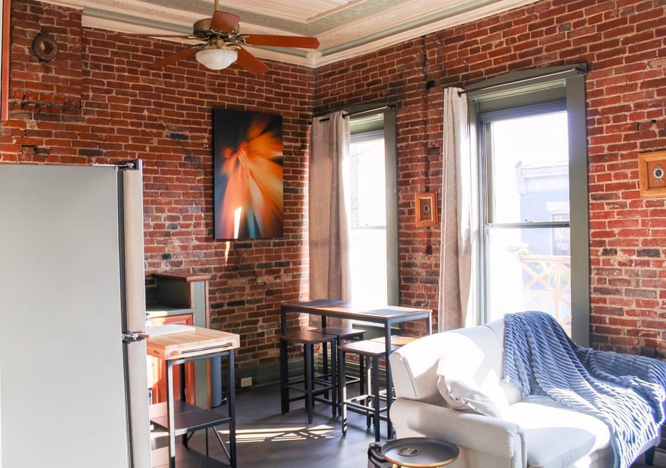 The Historic Bricks on Main Apartment in Saint Charles
