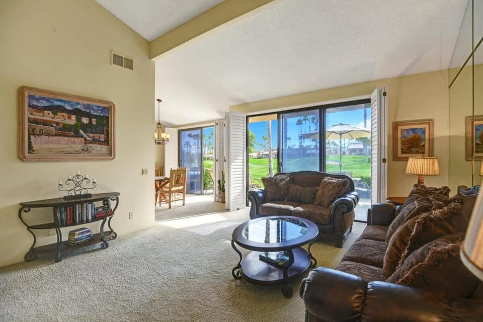 VB886 - Golfers Escape - Alice Lodging House in Palm Desert