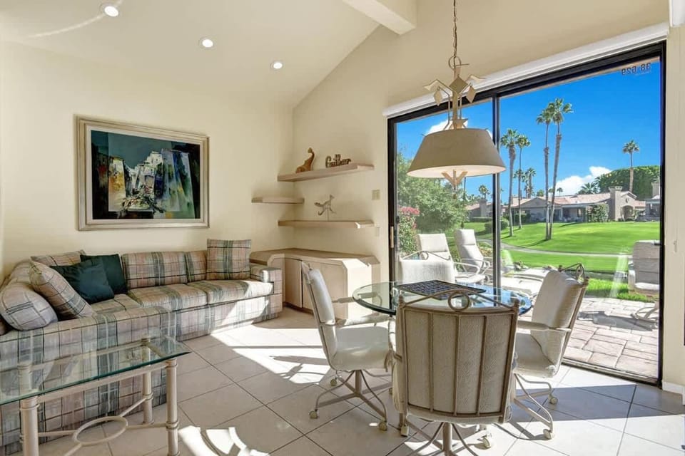 VZ541 - Willow Drive House in Palm Desert