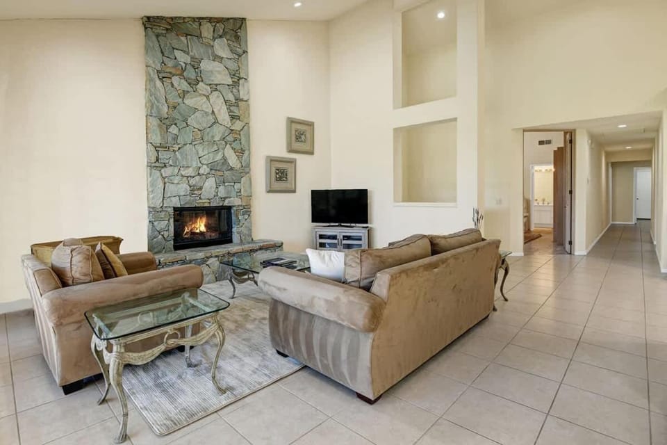 VZ541 - Willow Drive House in Palm Desert