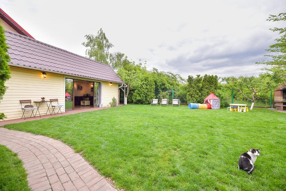 Property building, Garden