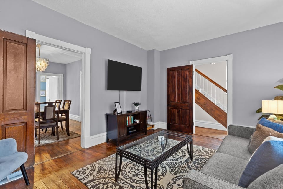 TV and multimedia, Living room, Photo of the whole room, Seating area