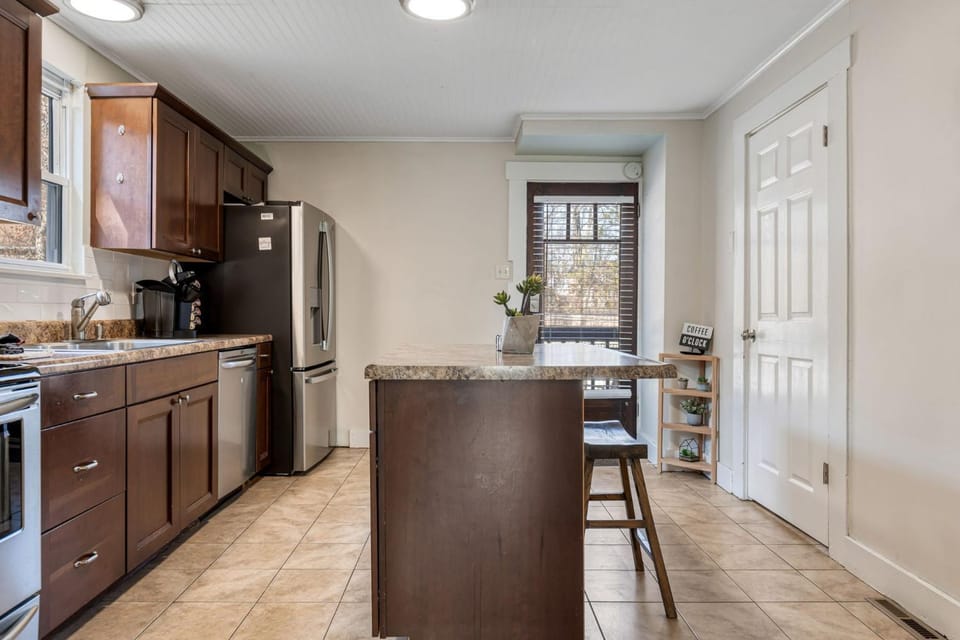 Kitchen or kitchenette, Photo of the whole room