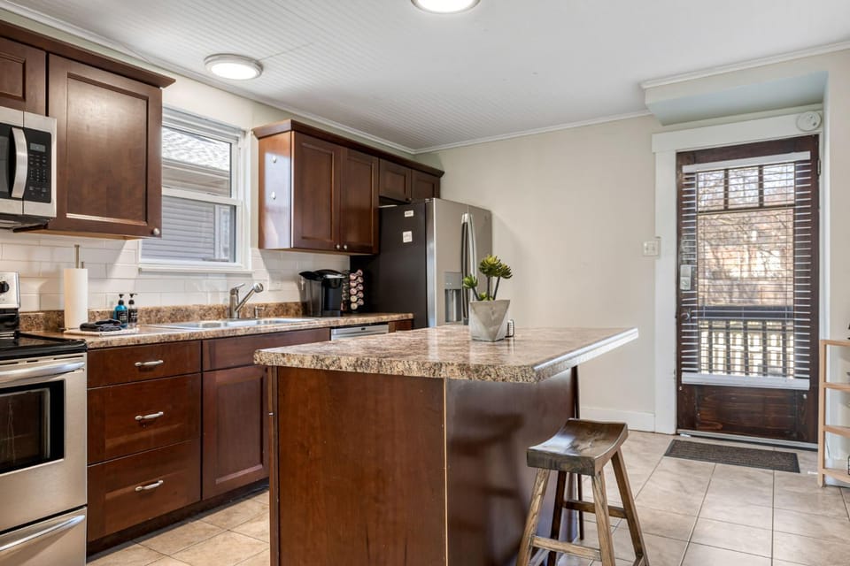 Kitchen or kitchenette, Photo of the whole room