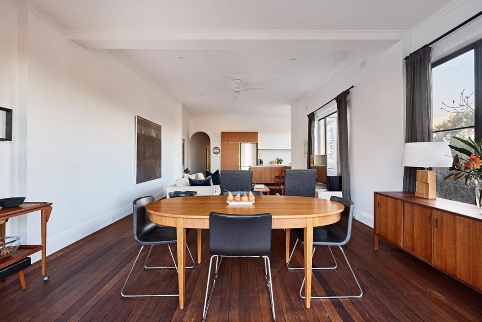 Coogee Treetops Apartment in Sydney