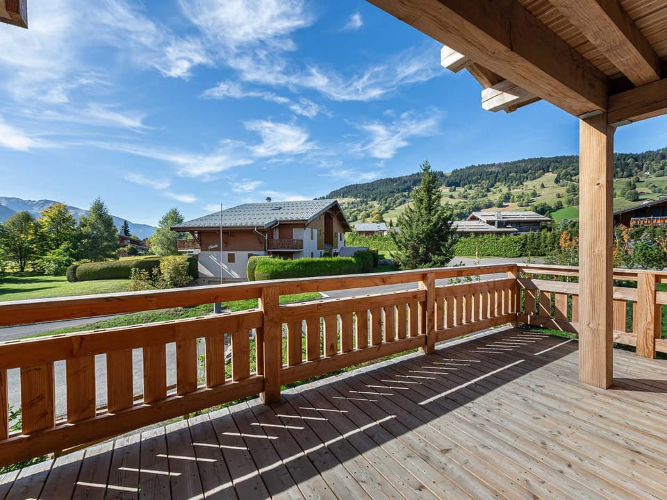 Appartement lumineux de 100 m² avec balcon, proche centre Megève, 4 adultes et 2 enfants - FR-1-569-87 Apartment in Combloux