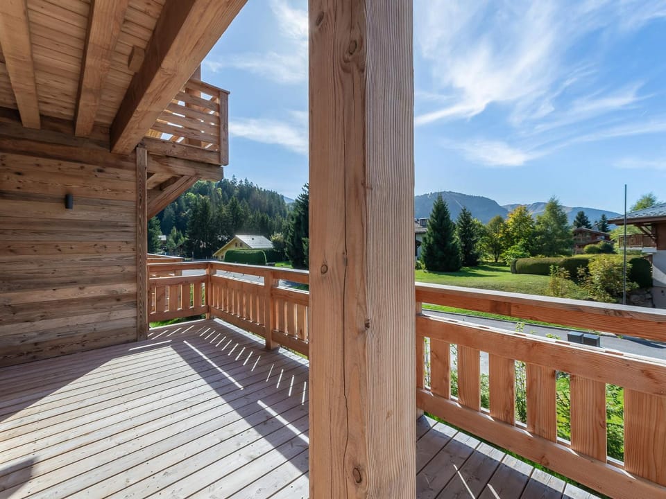 Appartement lumineux de 100 m² avec balcon, proche centre Megève, 4 adultes et 2 enfants - FR-1-569-87 Apartment in Combloux