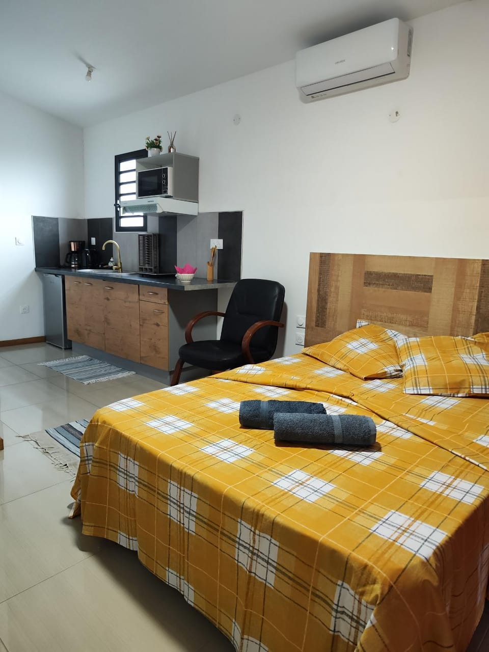 Kitchen or kitchenette, Photo of the whole room