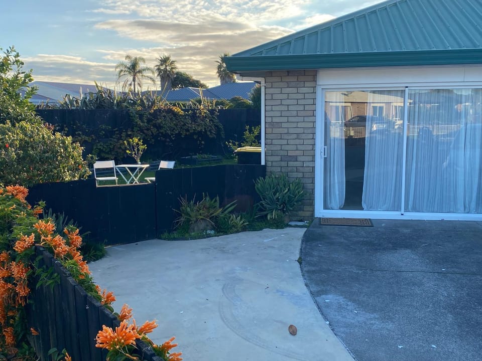 Property building, Garden, Garden view