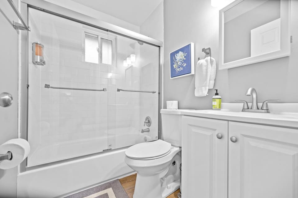 Shower, Toilet, Day, Bathroom, Photo of the whole room