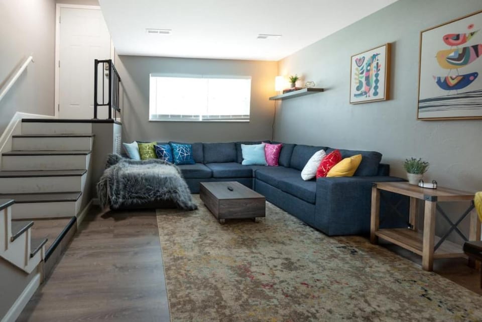 2 Bed Townhome Saint Charles Apartment in Saint Charles