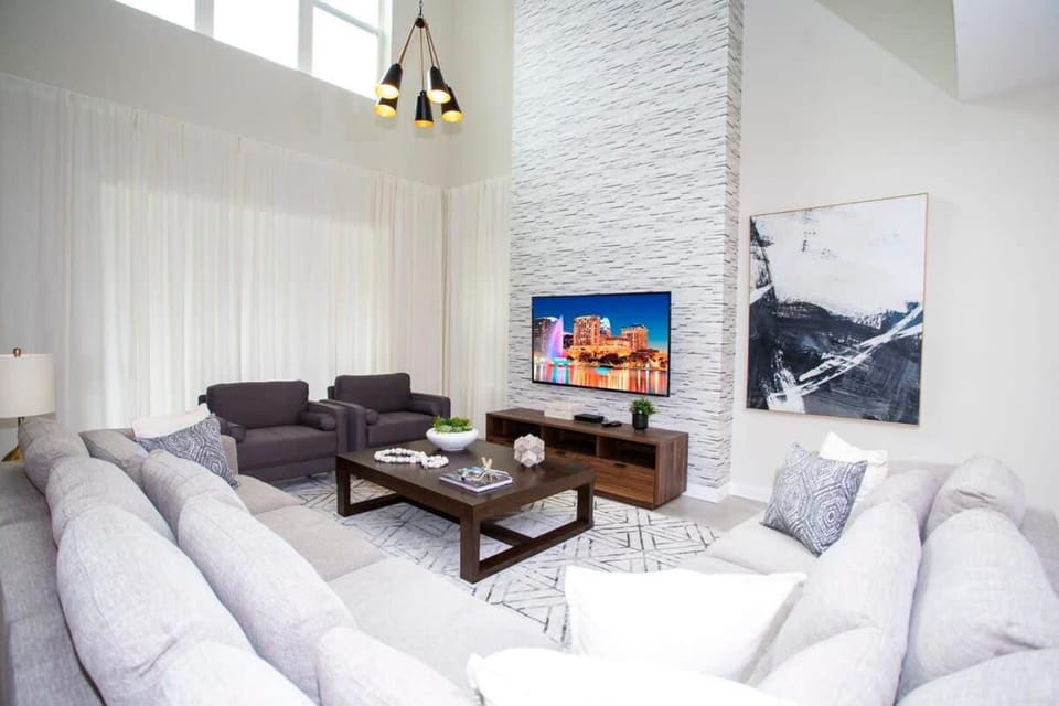 Stunning 5BR Home - Your Dream Getaway House in Kissimmee