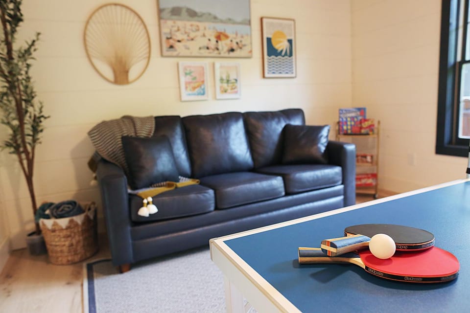Whispering Pines - Indoor Pool, Hot Tub, Fire Pit House in Sevierville
