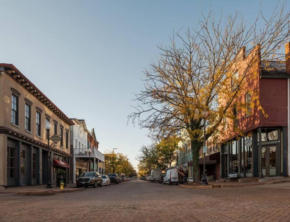 Day, Neighbourhood, Street view, Location