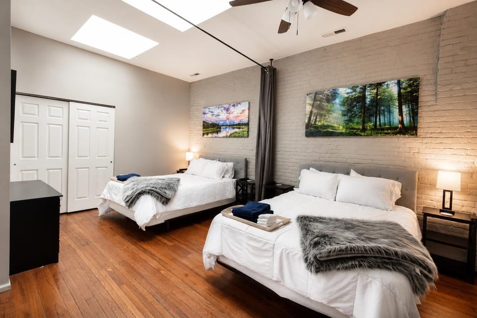 Bed, Photo of the whole room, Bedroom, Family