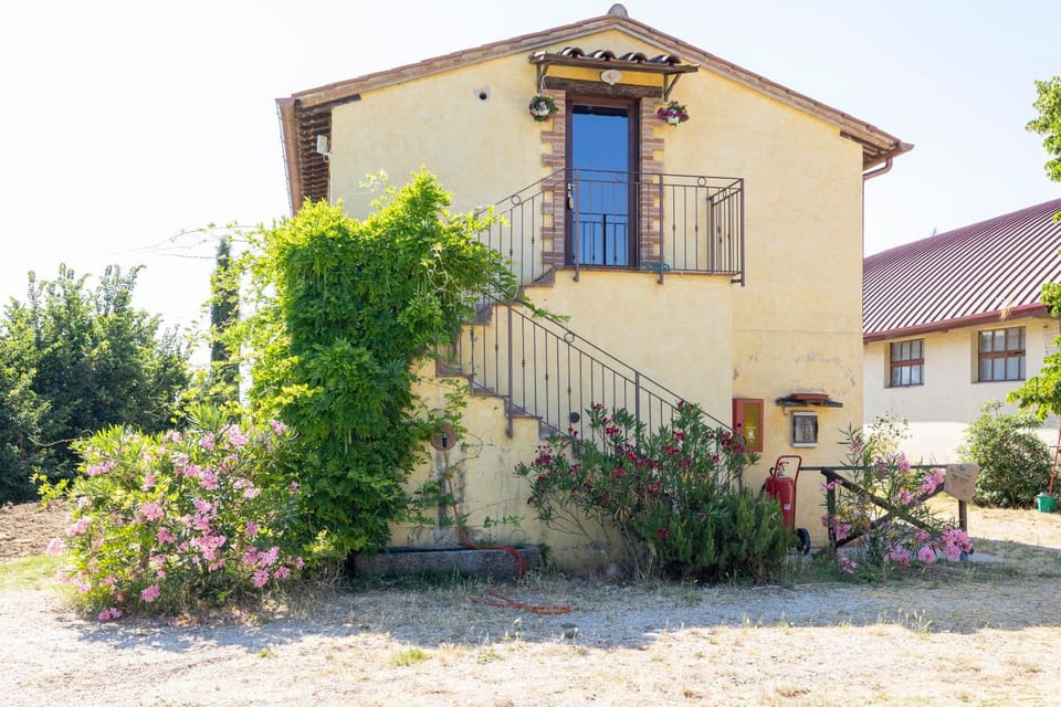 Fattoria Il Bruco Farm Stay in Umbria