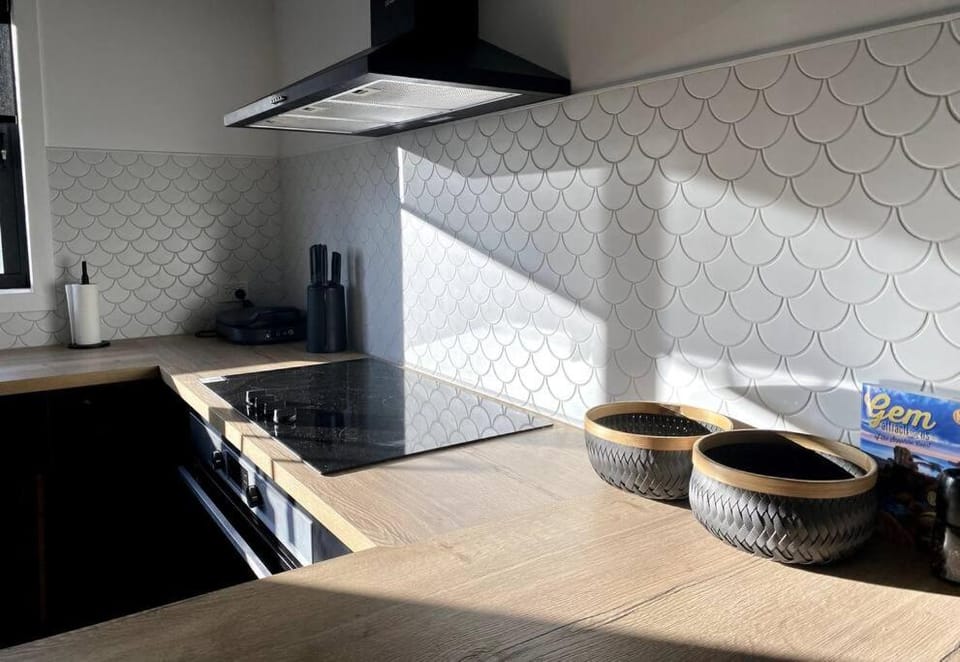 Kitchen or kitchenette, pet friendly, stove