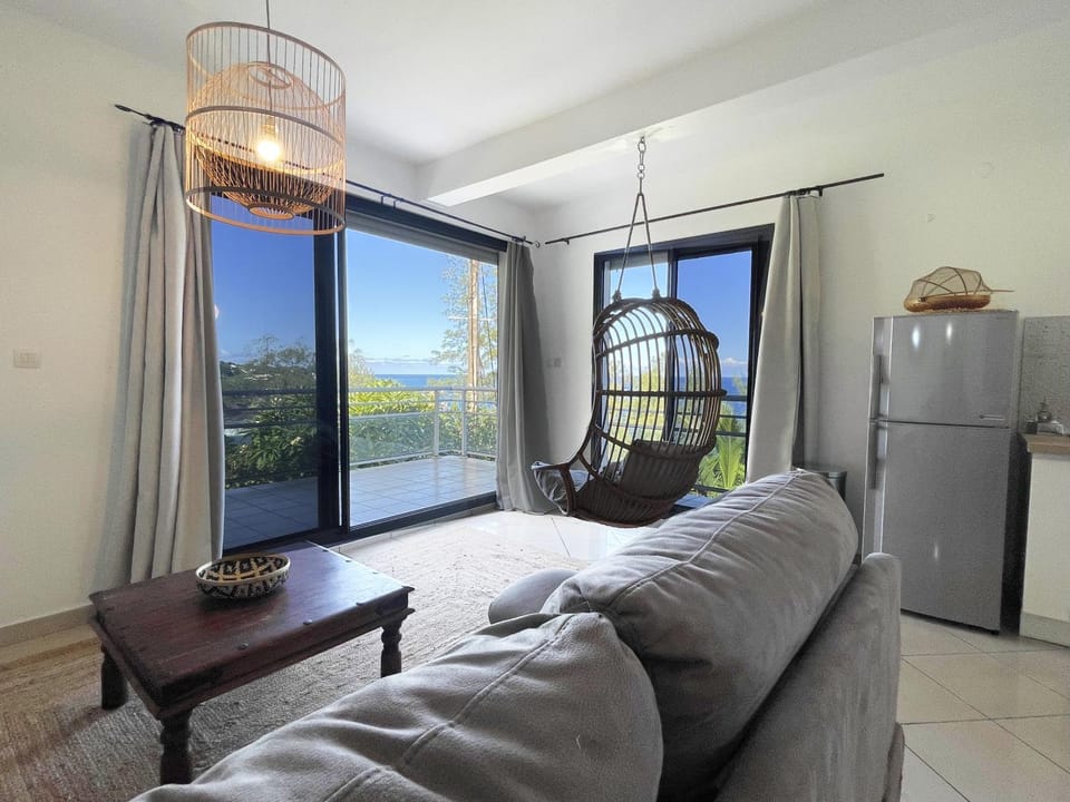 Natural landscape, Balcony/Terrace, Living room, Seating area