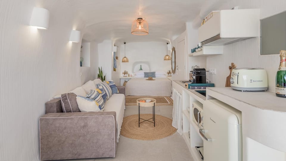 Living room, Seating area, oven