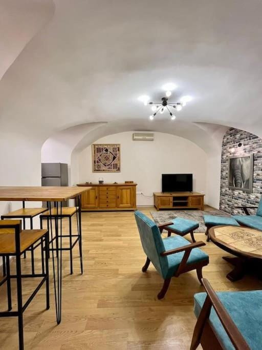Unique Apartment in the Center of Tbilisi Apartment in Tbilisi, Georgia