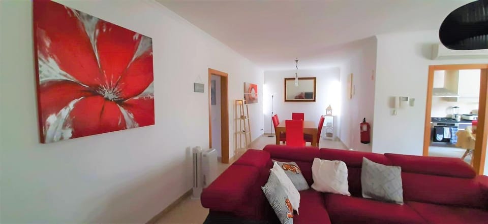 Apartment in the center of Tavira with swimming pool and garage Apartment in Tavira