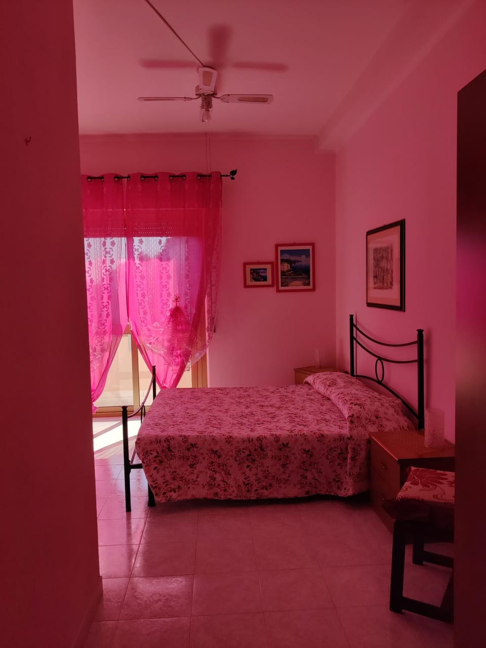Bedroom, fireplace