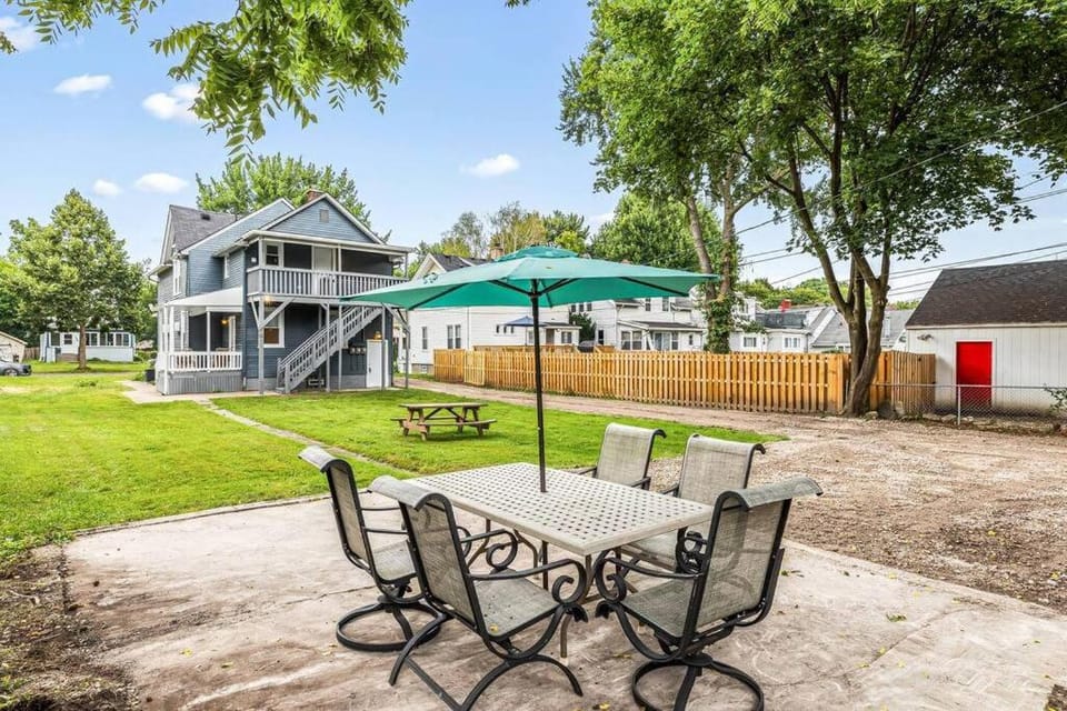 Peaceful Studio Flat near Downtown Mount Clemens Apartment in Mount Clemens