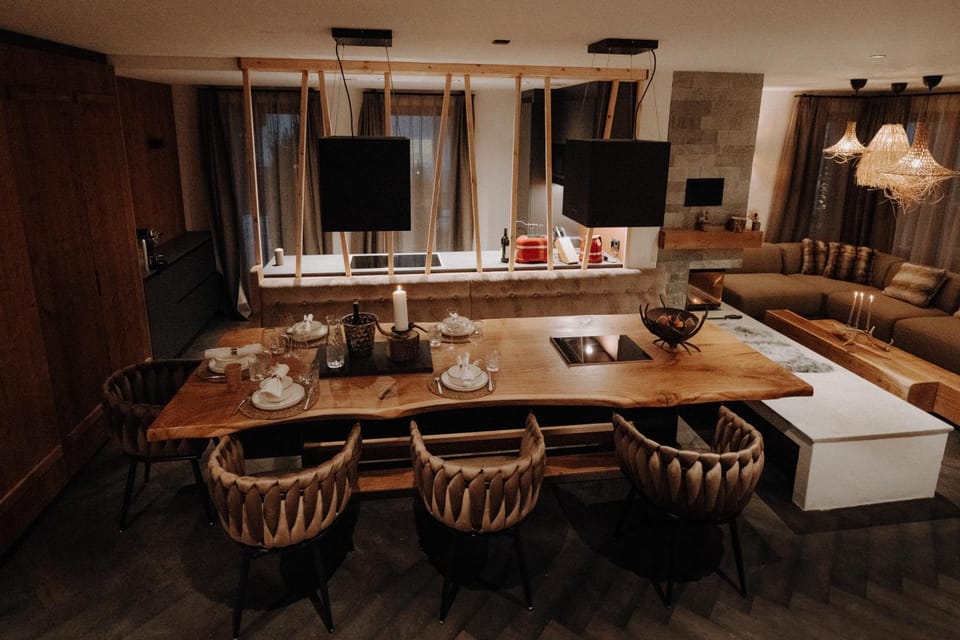 Living room, Seating area, Dining area