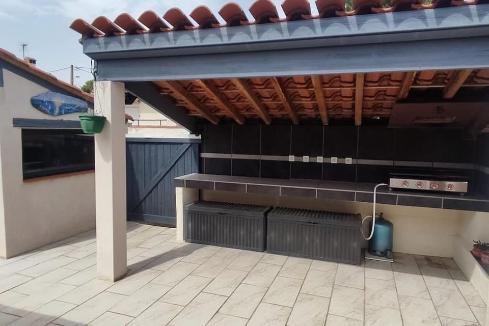 BBQ facilities, Balcony/Terrace