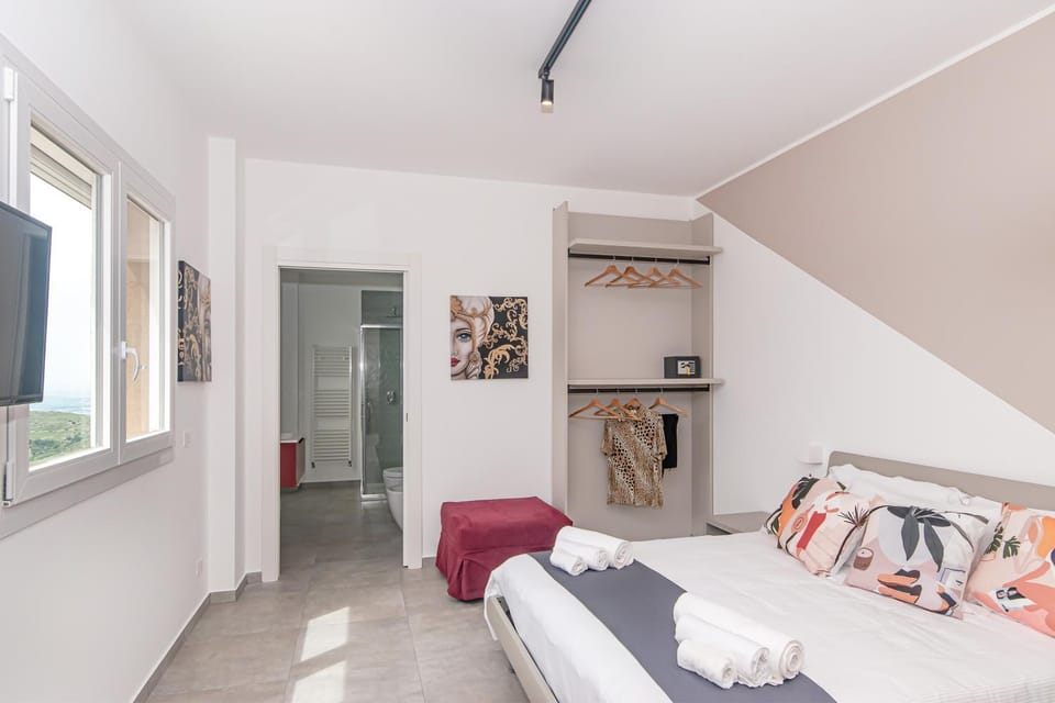Bed, Photo of the whole room