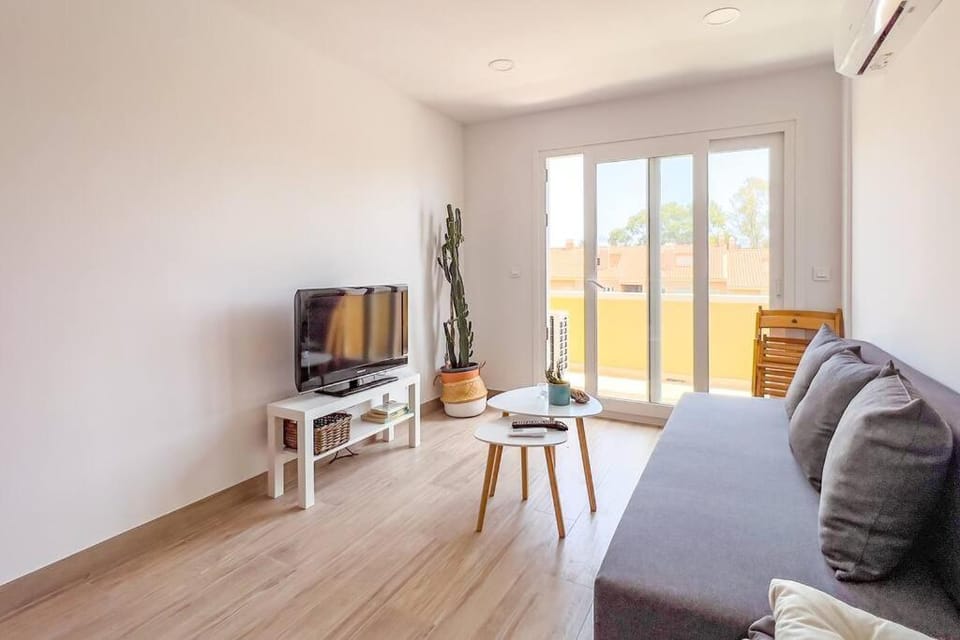 OleHolidays 624 Duplex Carib Playa 200 mts. playa Apartment in Marbella