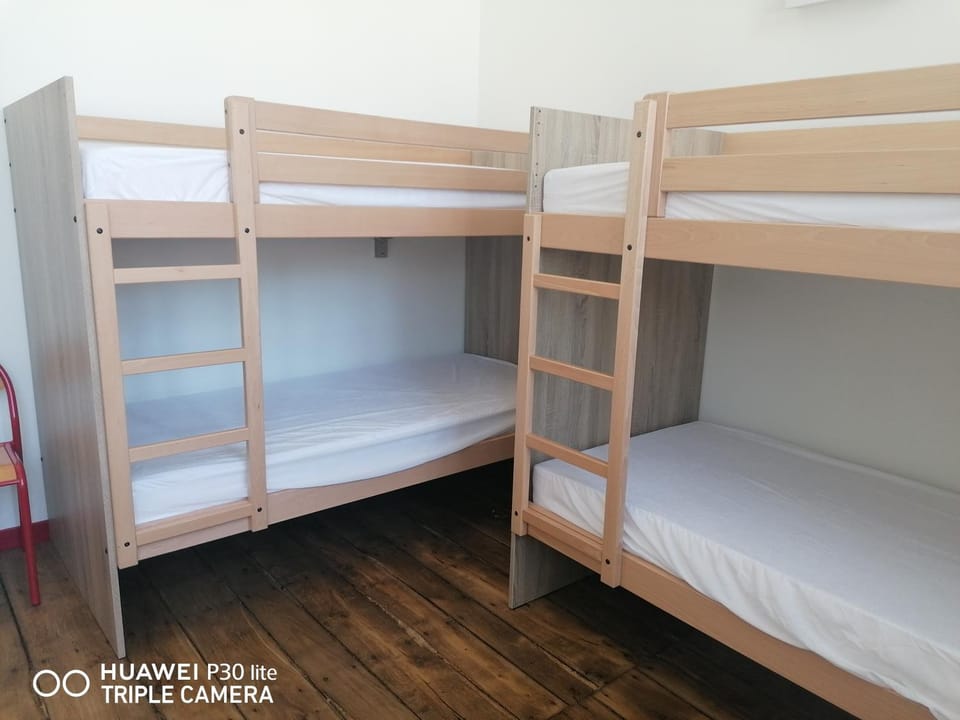 Bed, bunk bed