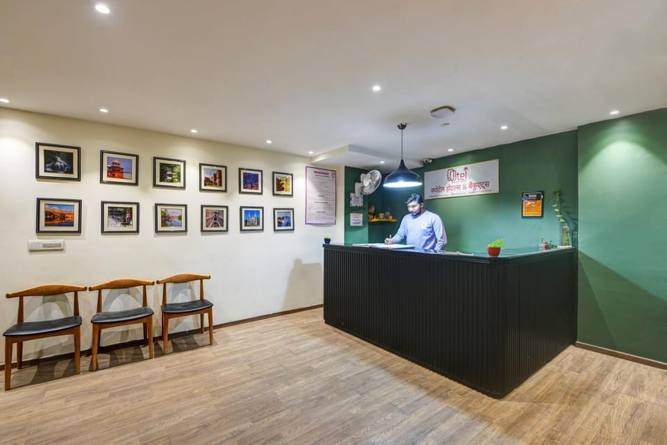 Lobby or reception, group of guests
