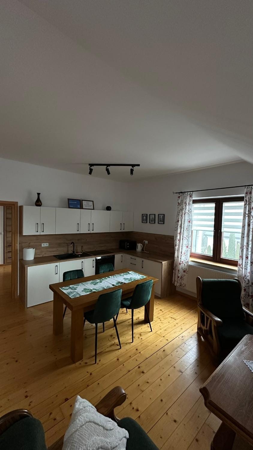 Kitchen or kitchenette, Living room