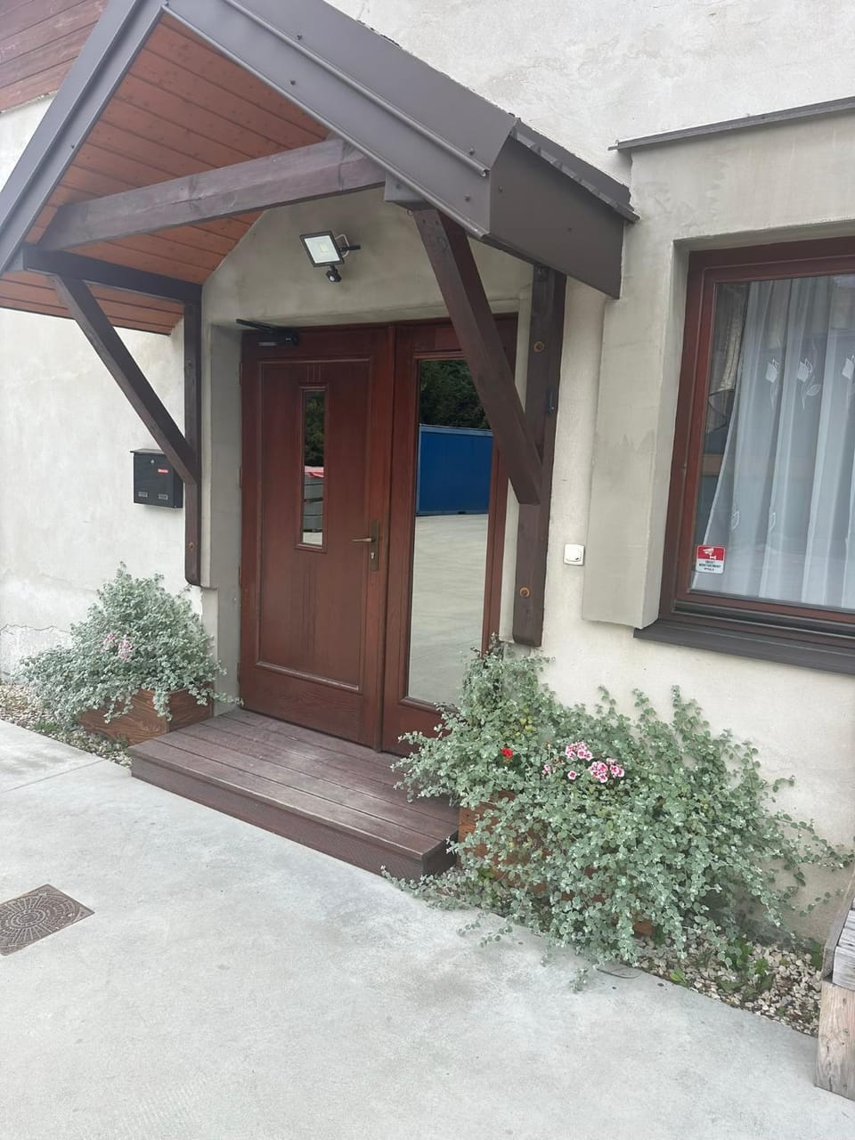 Property building, Facade/entrance