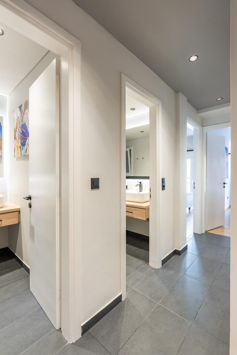 Bathroom, Photo of the whole room