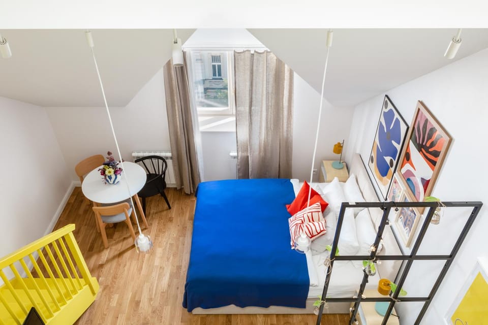 Bed, Photo of the whole room