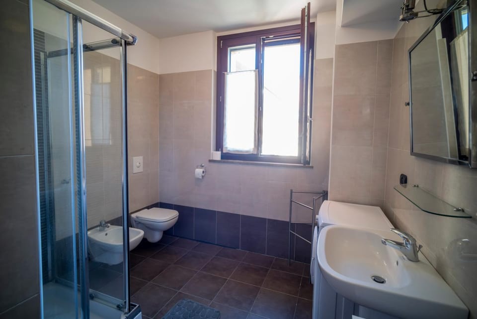 Shower, Toilet, Bathroom, bidet