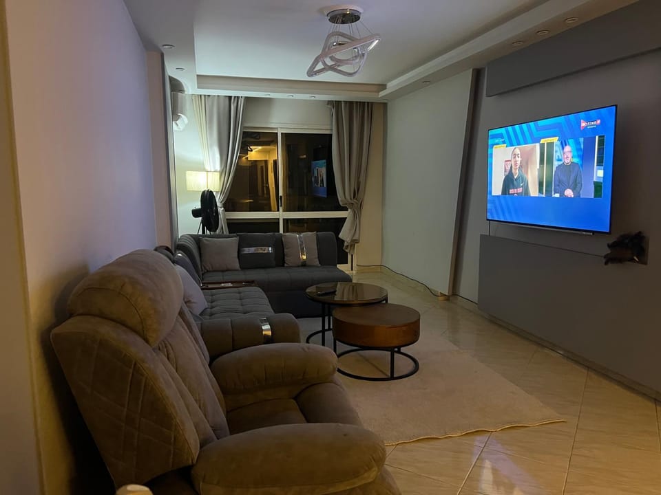 Modern flat 3 rooms and 2 bathroom amazing location شقة فندقية حديثة و جديدة مكيفة كاملة مدينة نصر بالقرب من ستي ستارز 2 غرف نوم 2 حمام وصالة و بلكونة Apartment in Cairo Governorate