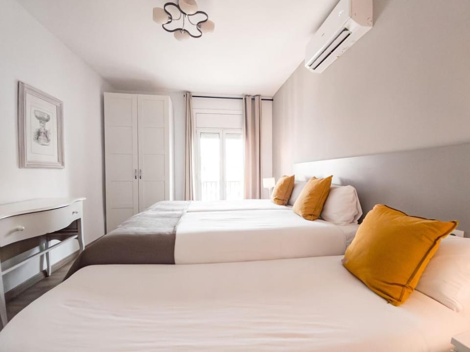 Bed, Bedroom, air conditioner