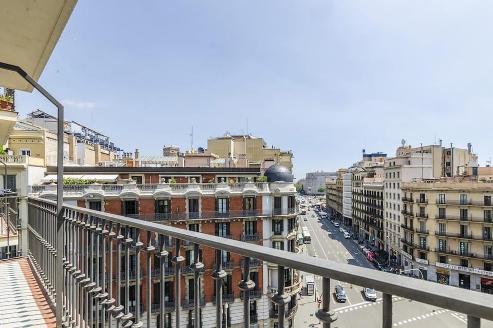 Neighbourhood, City view, Street view, Location