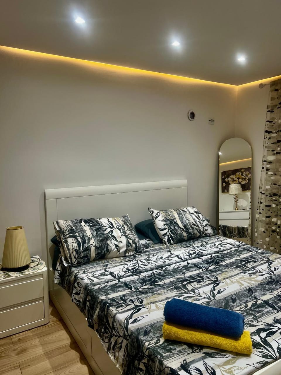 Bed, Bedroom