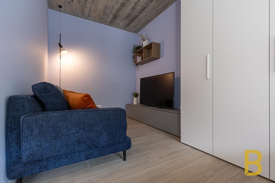 TV and multimedia, Seating area, wardrobe