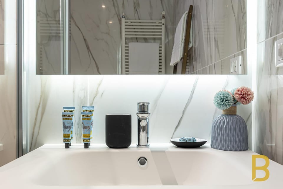 Shower, Bathroom, internet, towels
