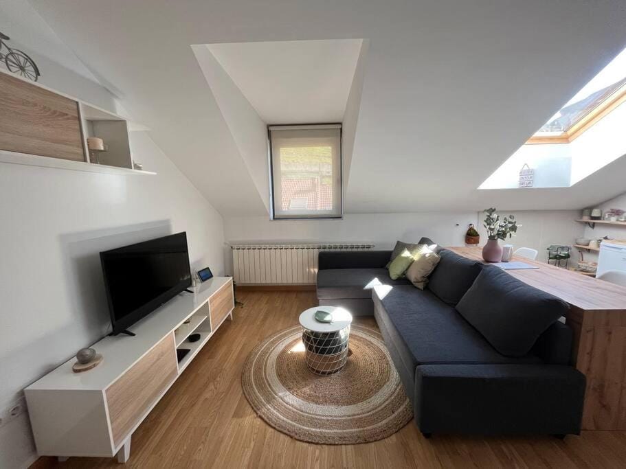 Communal lounge/ TV room, TV and multimedia, Living room