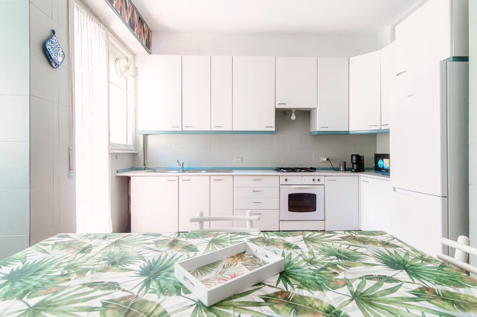 Kitchen or kitchenette, oven, stove