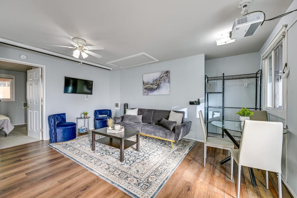 Washington Vacation Rental Near Seattle and Tacoma Apartment in Des Moines